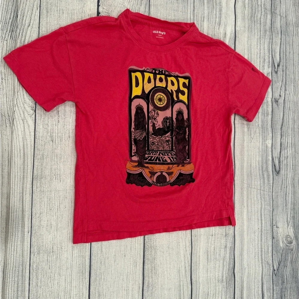 Old Navy Red Short Sleeve Tee with Graphic Design/size S